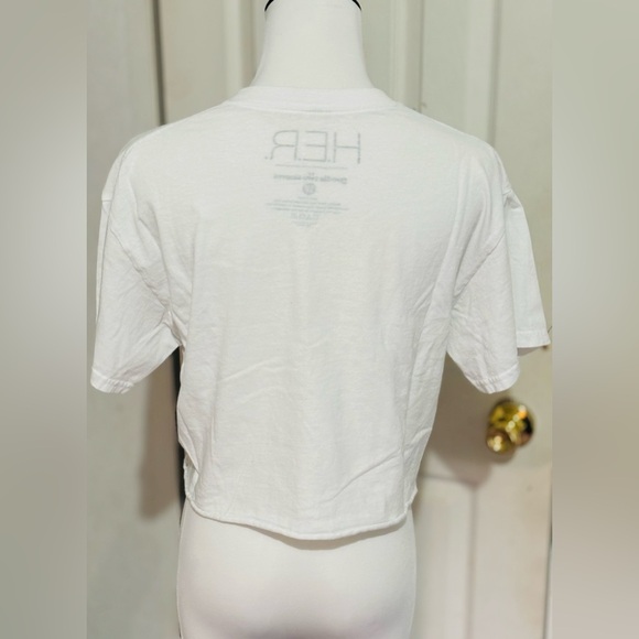 H.E.R cropped white concert t-shirt - Picture 4 of 5